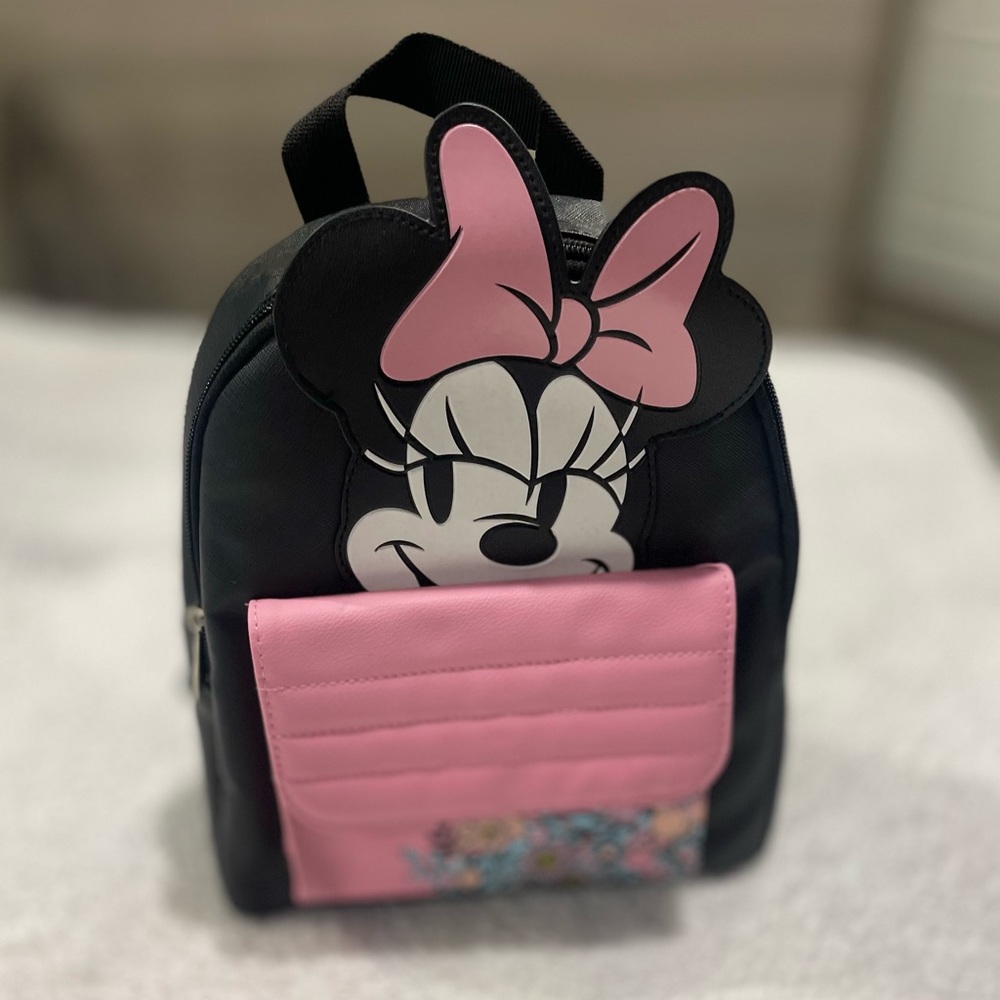 Disney Women's Minnie Mouse Graphic Mini Backpack, Black